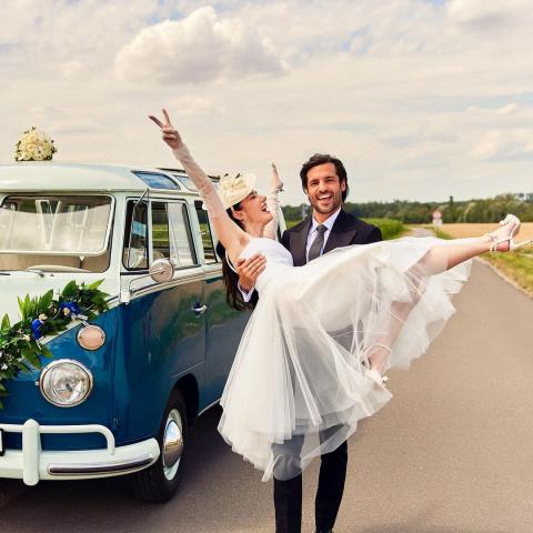 صور من زفاف سركان شاي أوغلو و أوزجي جوريل