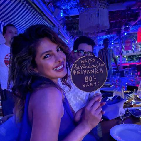 نيك جوناس وبريانكا شوبرا - صورة  من تويتر