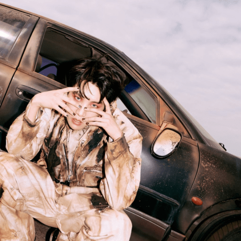 جيهوب J-Hope صورة من تويتر