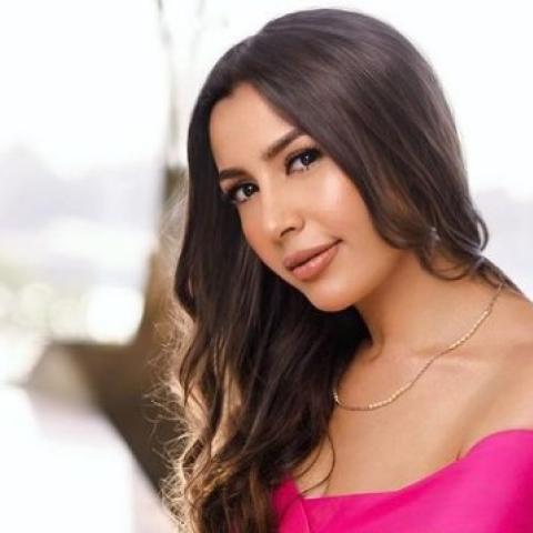 جنات تعود لنشاطها الفني بأغنية مصرية في بيروت