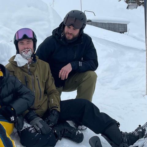 كريس هيمسورث وشقيقه - الصورة من انستغرام