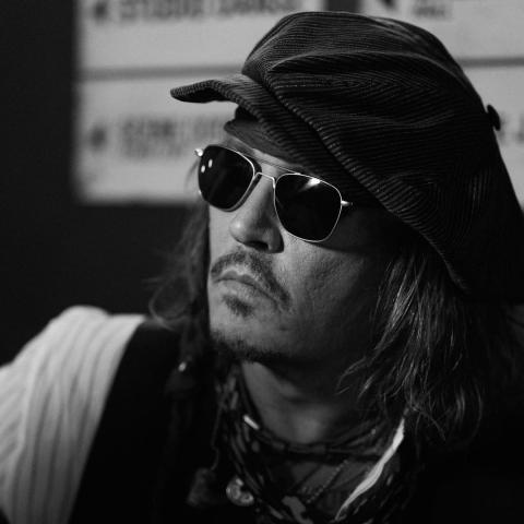 جوني ديب - صورة من حساب Dior Beauty Official على إنستقرام