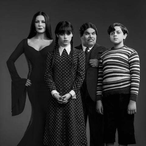 صورة عائلة أدامز- انستقرام @netflix