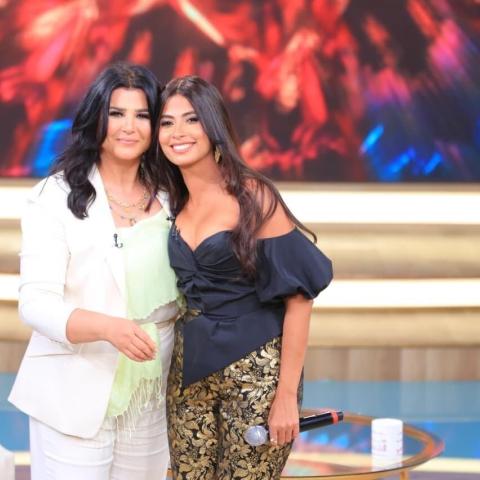 روبي مع منى الشاذلي - صورة من تويتر