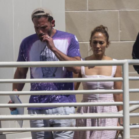 جينيفر لوبيز وبن أفليك - صورة من حساب @BenniferUpdates على تويتر