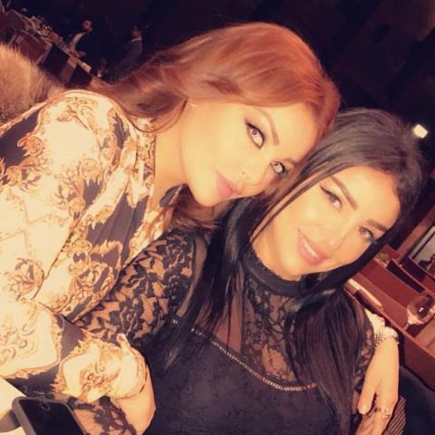 الراحلة لينا مع شقيقتها سارة الهاني - صورة من إنستقرام