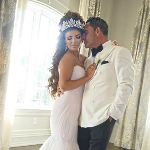 تيريزا جوديس و لويس رويلاس - صورة معدلة من السوشيال ميديا