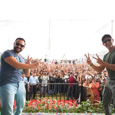 هريثيك روشان و سيف علي خان - صورة من انستقرام Master Group