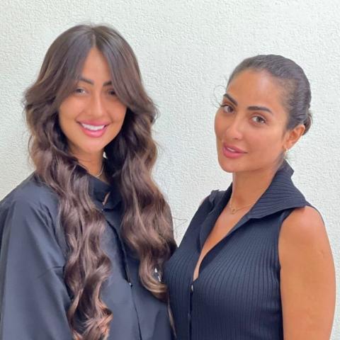 نور الغندور مع شبيهتها كاميليا - صورة من السوشيال ميديا