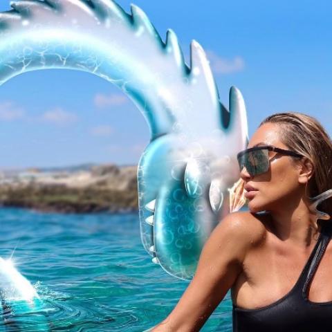 بعد وصف صورها بالغريبة مايا دياب تلتقي جمهورها في بيروت