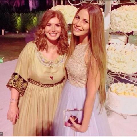 ميرفت أمين وابنتها منة حسين فهمي