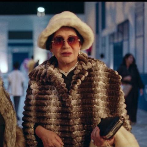 حياة الفهد و سعاد عبدالله - صورة معدلة من غعلان اوتليت الرياض