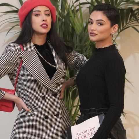 فرح الهادي وشقيقتها شوق الهادي - صورة من انستقرام