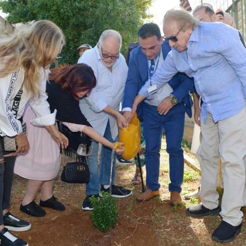 إلهام شاهين تعلق على زراعة شجرة باسم هشام سليم