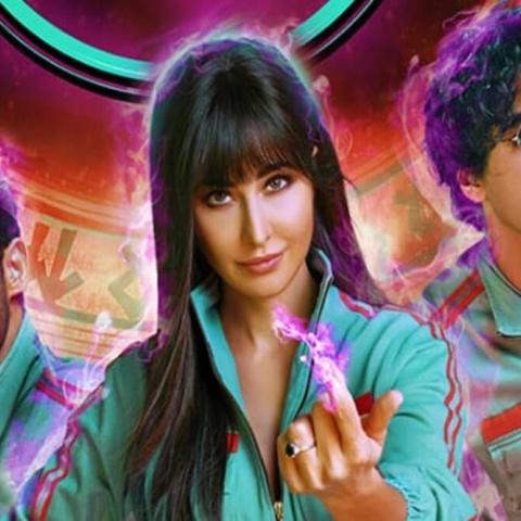 كاترينا كيف و سيدهانت تشاتورفيدي و إيشان خاطر - صورة معدلة من السوشيال ميديا