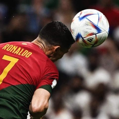 رأسية رونالدو في مباراة البرتغال والأوروغواي - مونديال قطر 2022