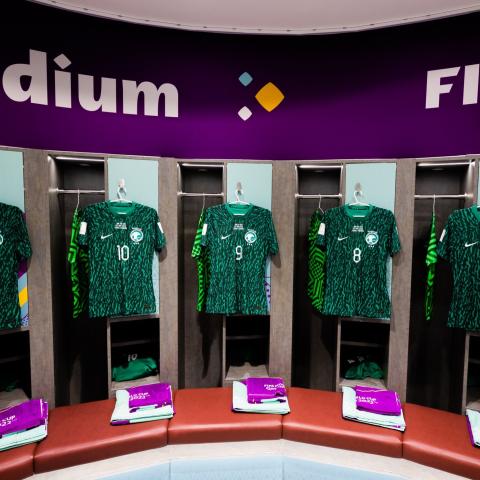 غرفة ملابس المنتخب السعودي قبل المباراة مع الأرجنتين