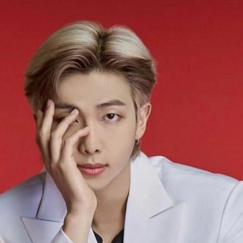 RM عضو فريق BTS - صورة من تويتر