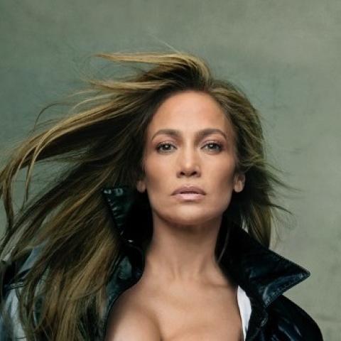 جينيفر لوبيز - صورة معدلة من صفحتها على فيبوك