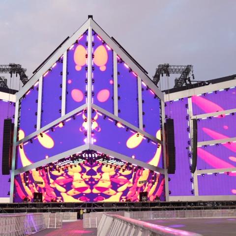 تجهيزات مكان ميدل بيست - صورة معدلة من السوشيال ميديا