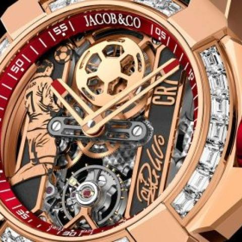 ساعة كريستيانو رونالدو الجديدة