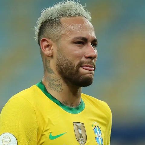 نيمار يبكي بعد خسارة البرازيل بركلات الترجيح أمام كرواتيا في مونديال قطر 2022