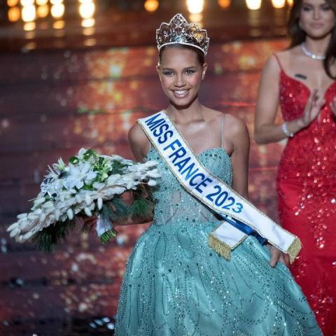 إنديرا أمبيوت - صورة من حساب Miss France Officiel على انستقرام