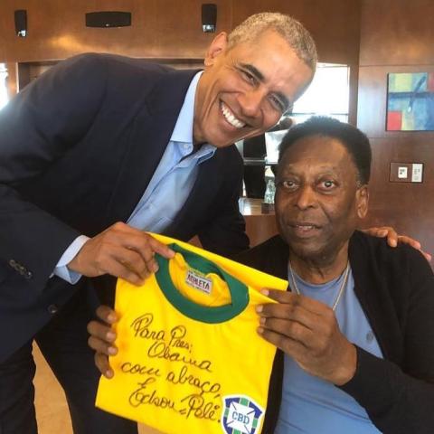 باراك أوباما مع بيليه- تويتر @barackobama