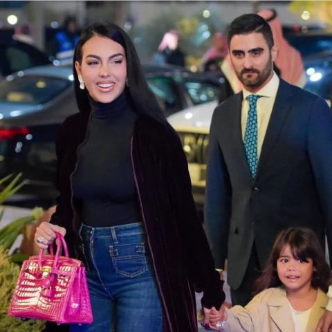 جورجينا رودريغز - صورة معدلة من السوشيال ميديا