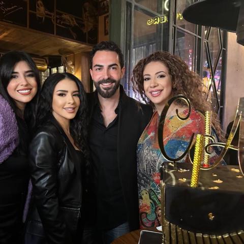 كارلوس عازار و ماغي بو غصن و اليان الحاج و زينة مكي