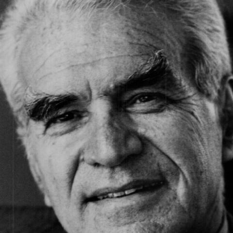 برنارد كالب- الصورة من غوغل