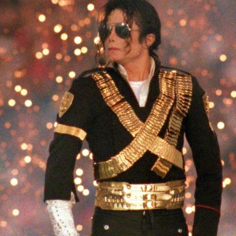 مايكل جاكسون في حفل سوبر بول - غوغل