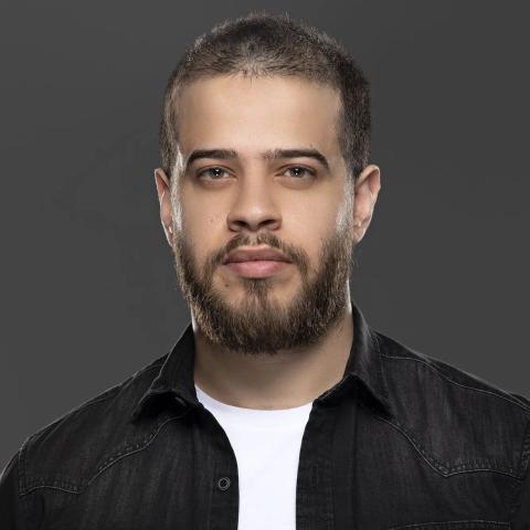 أدهم نابلسي - صورة من إنستقرام