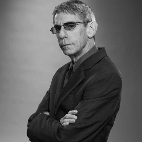 وفاة الكوميدي ريتشارد بيلزر عن 78 عاماً