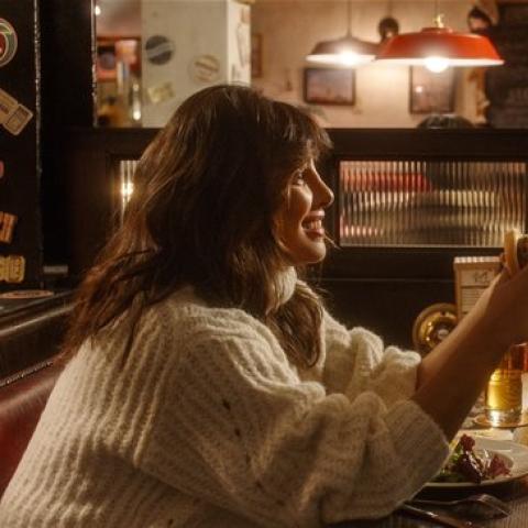 بريانكا شوبرا و وسام هيوجان من كواليس فبيلم Love Again