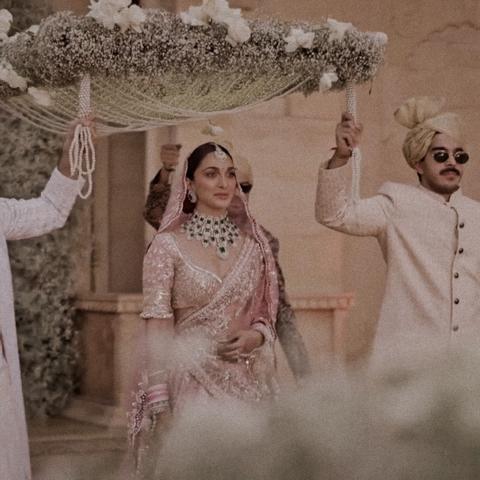 كيارا أدفاني من حفل زفافها على سيدهارث مالهوترا