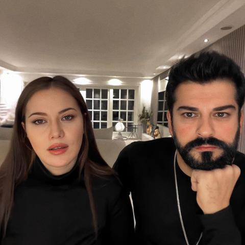 بث مباشر لـ بوراك أوزجيفيت وفهرية أفجان - صورة معدلة