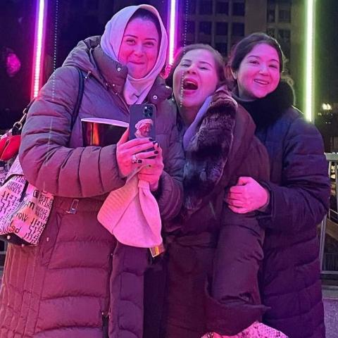 بوسي ومى وسارة نور الشريف