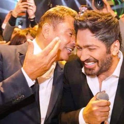 كواليس لقاء عمرو دياب وتامر حسني في حفل زفاف أحمد عصام