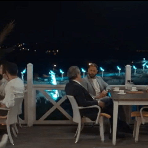 مسلسل الثمن حلقة 44 زين يكتشف سرًا خطيرًا عن والده، لقطة شاشة