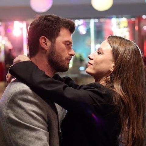 مسلسل العائلة Aile .. علاقة مميزة بين أبطال العمل وموسيقى تصويرية جذابة، إنستقرام