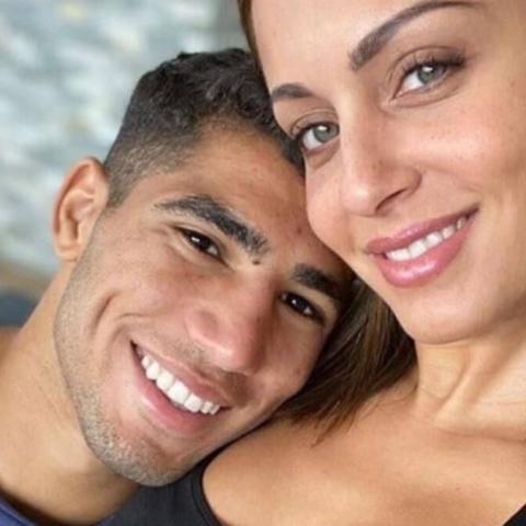 أشرف حكيمي وزوجته هبة عبوك - صورة من غوغل