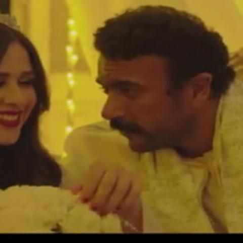 ياسمين عبد العزيز وأحمد العوضي من مسلسل ضرب نار