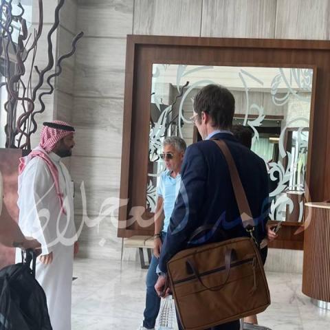 والد ميسي يصل إلى الرياض