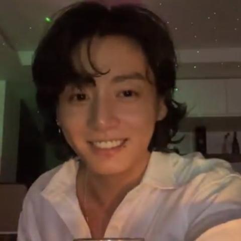 جونغكوك - صورة معدلة من السوشيال ميديا