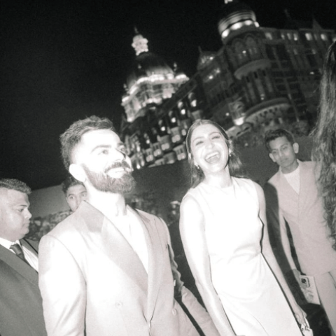 أنوشكا شارما وزوجها فيرات كوهلي في عرض ديور في مومباي- انستقرام @anushkasharma