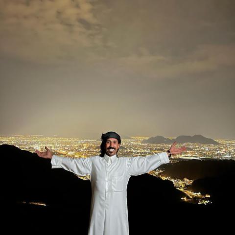 أبوحش .. قصة شاب سعودي يعد 1000 وجبة رمضانية يوميًا بزنجبار، إنستقرام