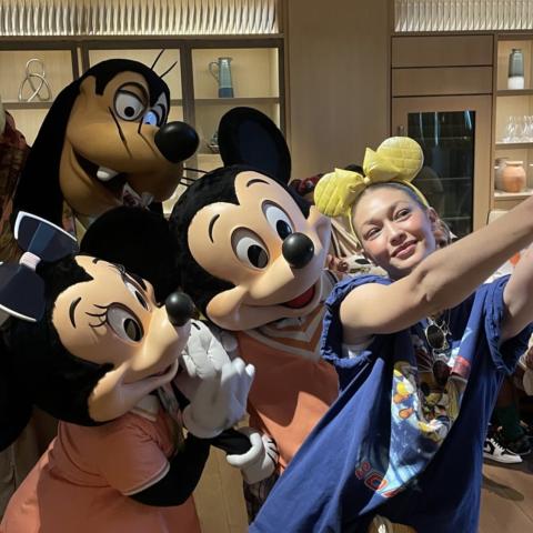 جيجي حديد - إنستغرام