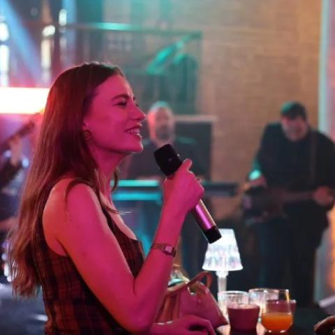 غناء سيريناي ساريكايا  في مسلسل العائلة