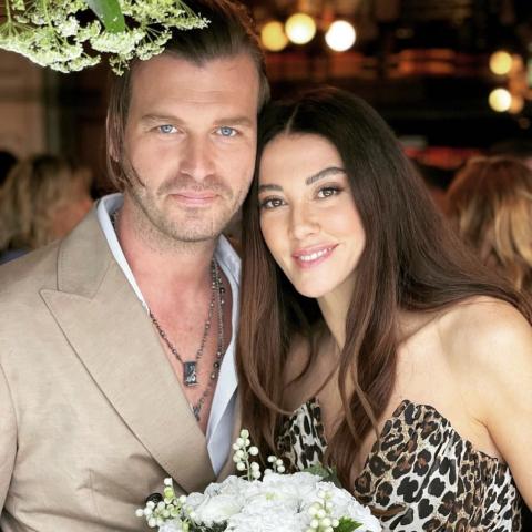 كيفانش تاتليتوغ وزوجته - إنستغرام